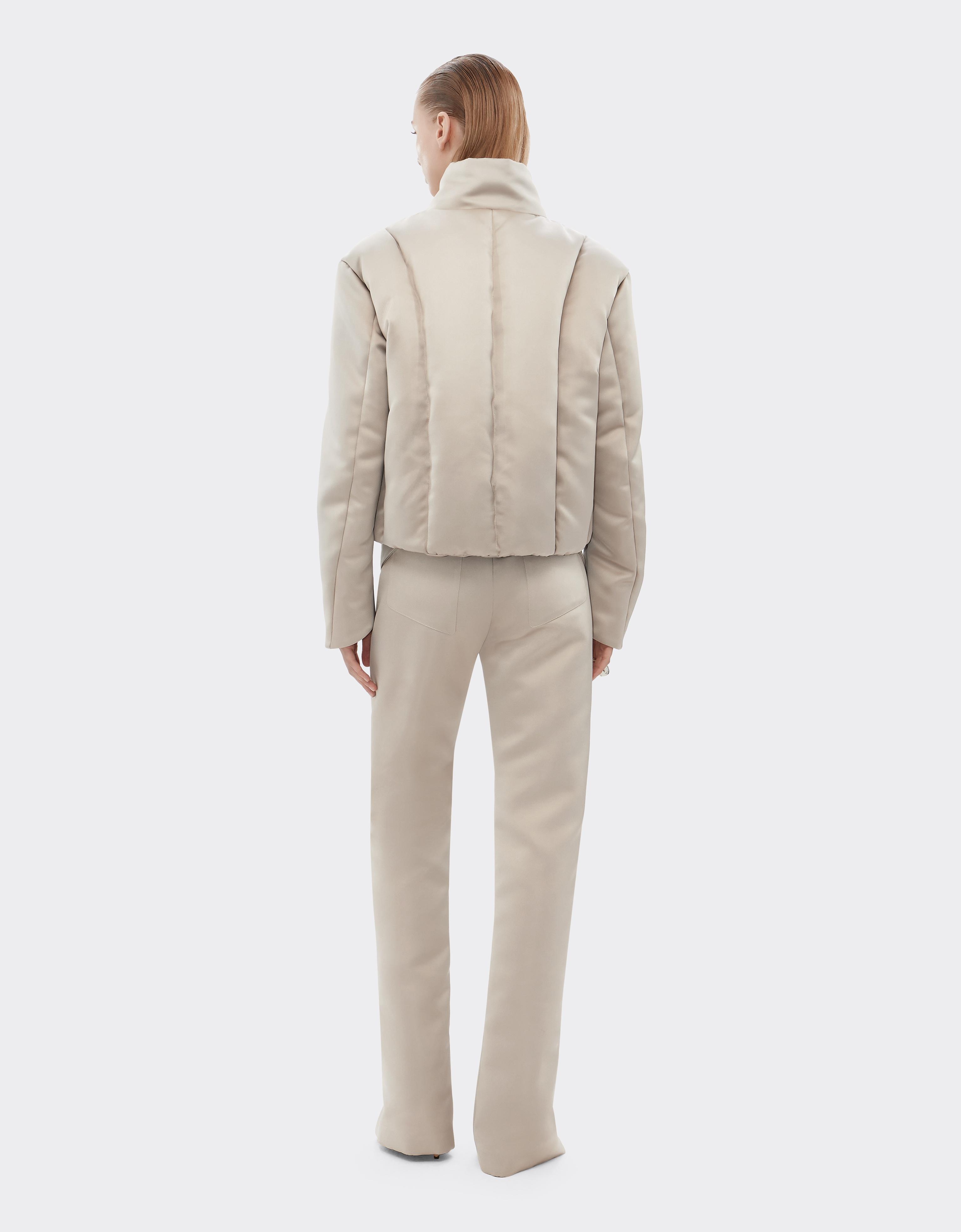 Chaqueta acolchada de satén duquesa