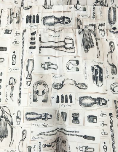 Pantalón corto de sarga de seda con estampado Officina