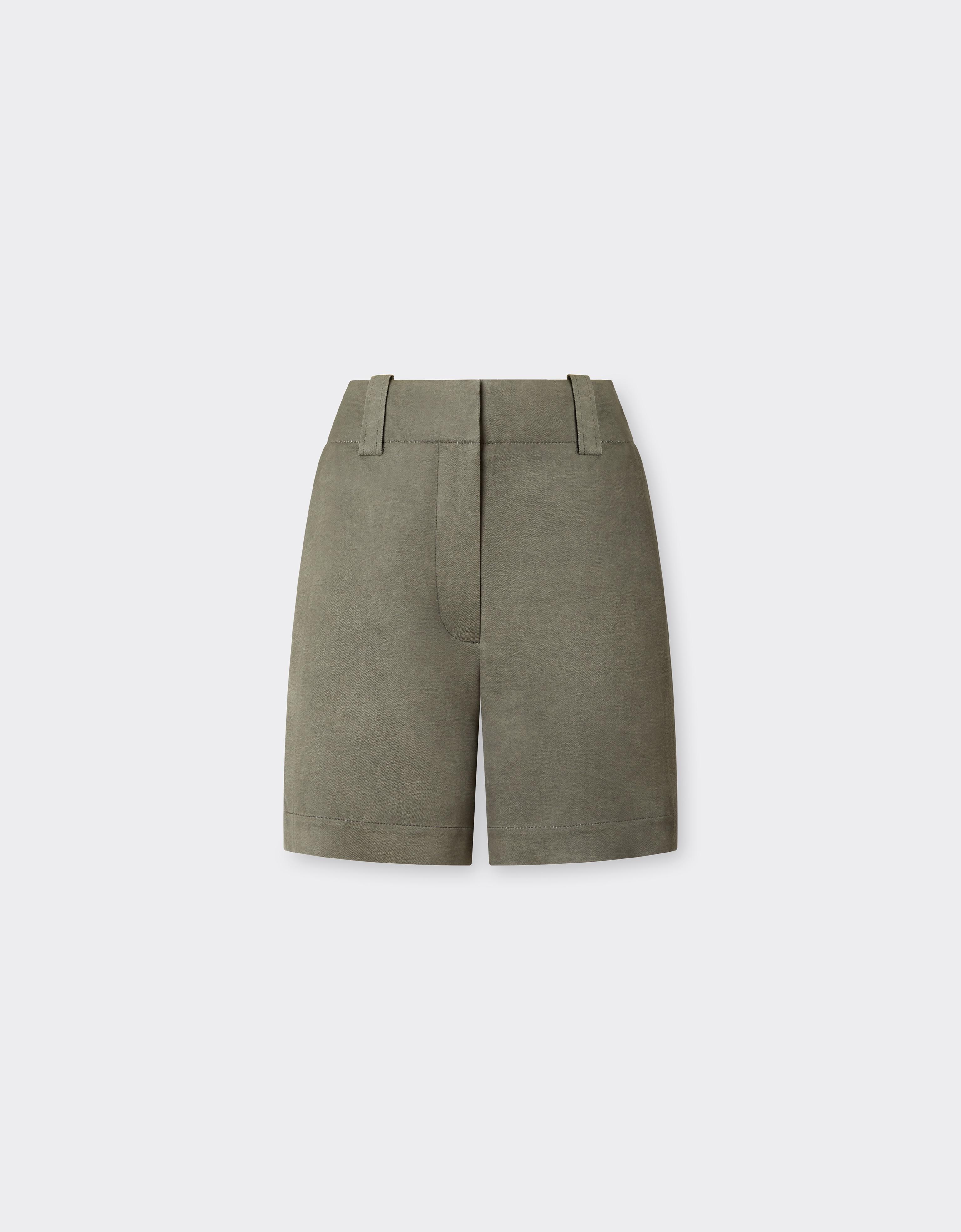 WOMAN SHORTS