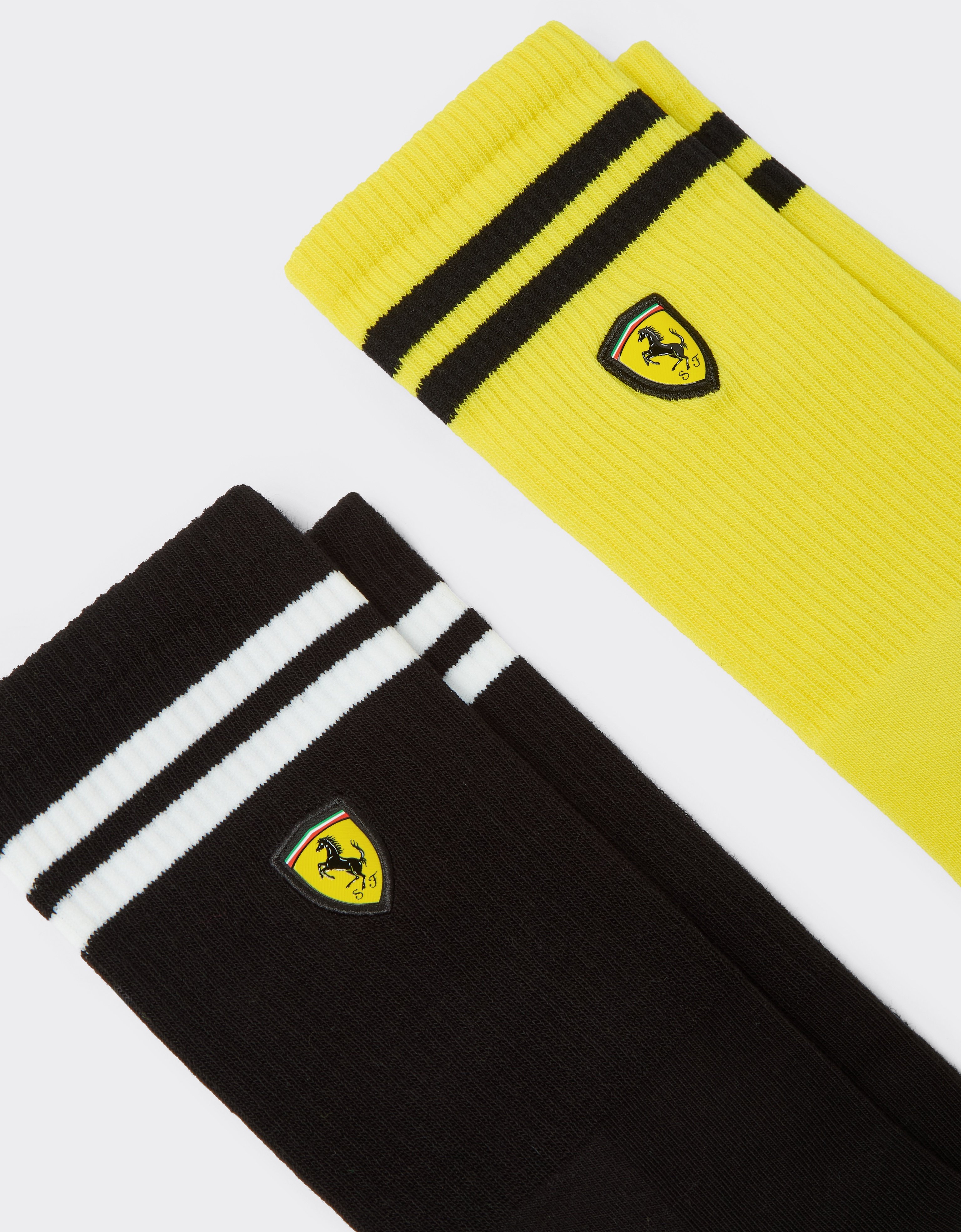 Terry cloth sock set with Ferrari Scudetto