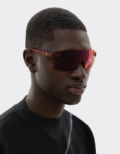 Scuderia Ferrari 0FZ6024 sunglasses in injected material with dark grey mirrored red/yellow lens.