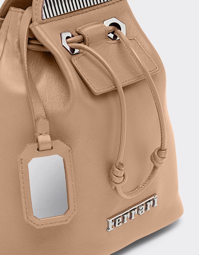 LE SAC DE POCHE FERRARI en nappa