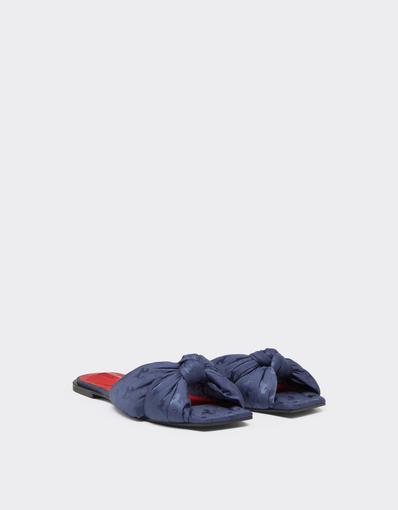 Flat sandal with Prancing Horse motif