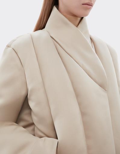 Chaqueta acolchada de satén duquesa
