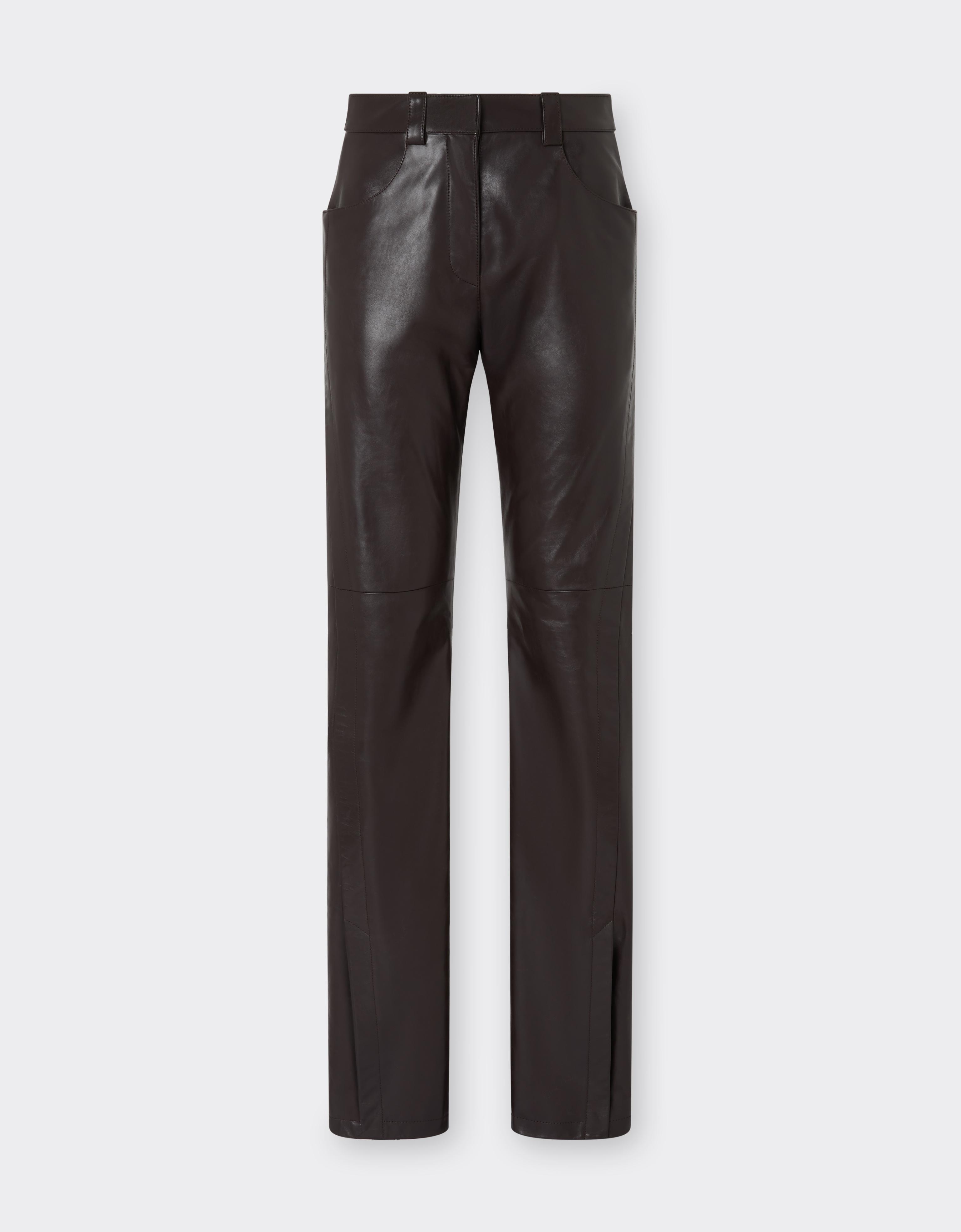 Pantalones de piel brillante