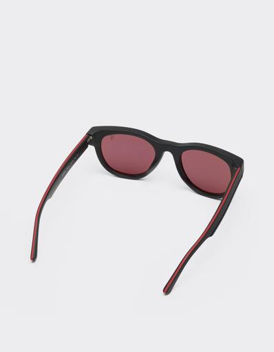 Scuderia Ferrari sunglasses with exclusive Ferrari Contrast Pro™ burgundy lenses