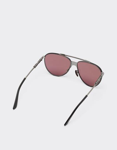 Sunglasses in polished gunmetal metal with exclusive Contrast Pro™ lenses