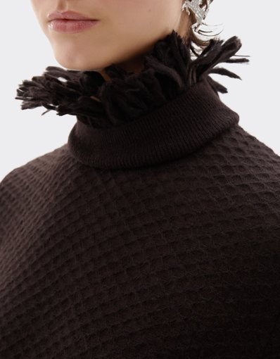 Jersey de cuello alto con flecos