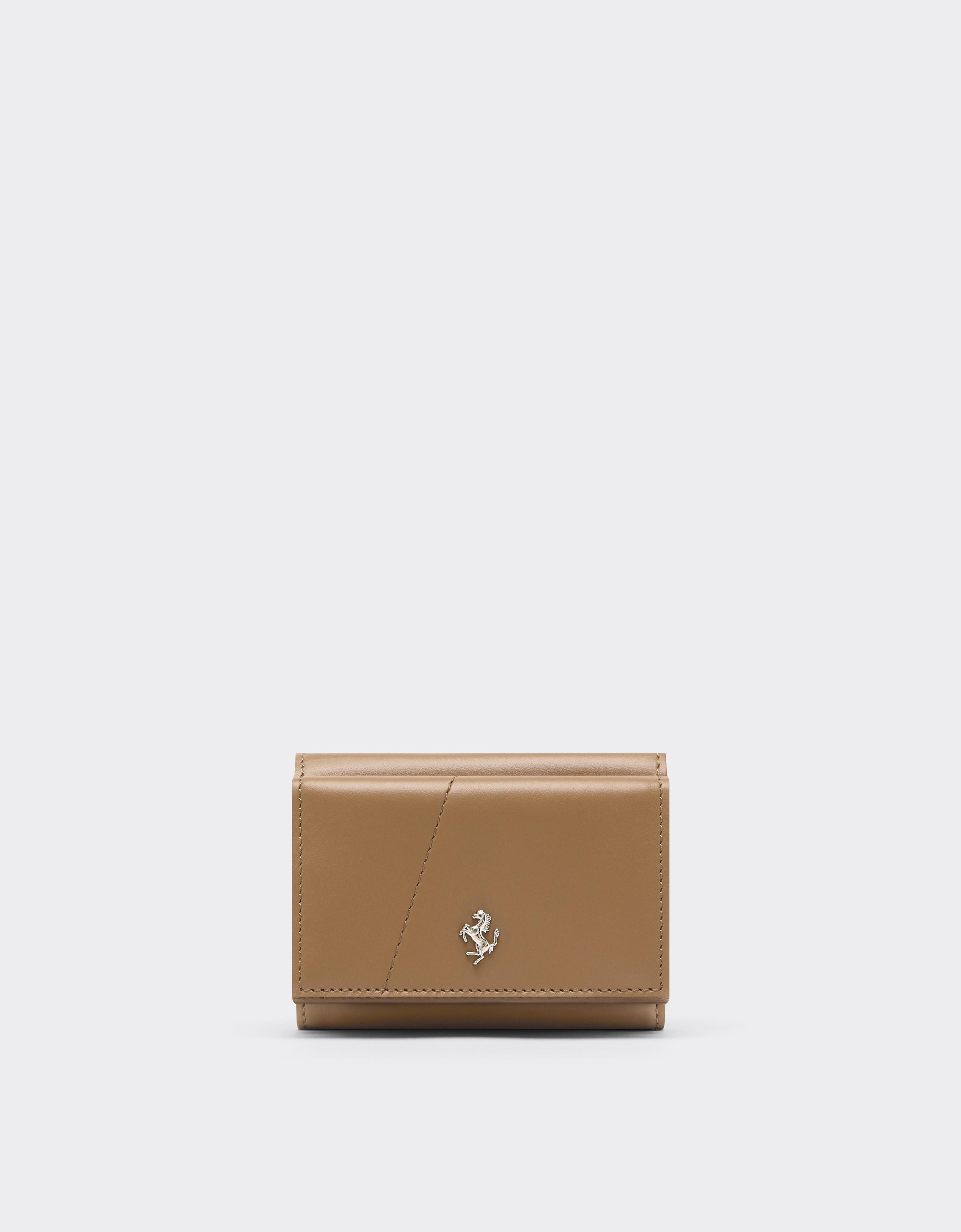 Portefeuille à trois volets en cuir avec coutures diagonales