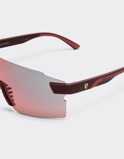 Scuderia Ferrari 0FZ6024 sunglasses in injected material with dark grey mirrored red/yellow lens.