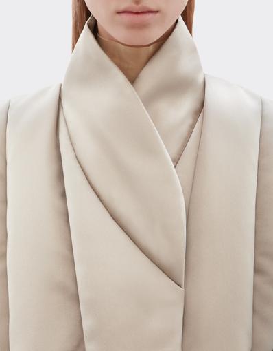 Chaqueta acolchada de satén duquesa