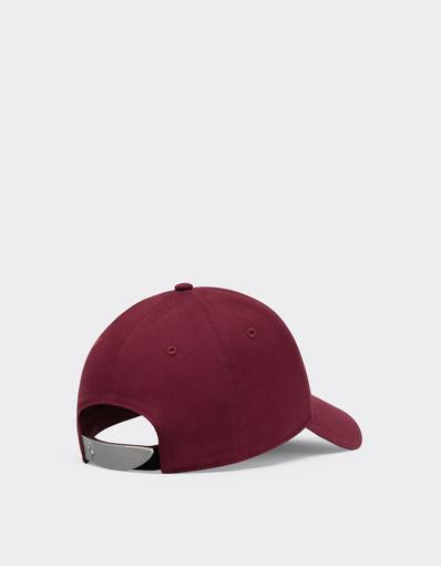 Cotton twill baseball cap with rubberised logo