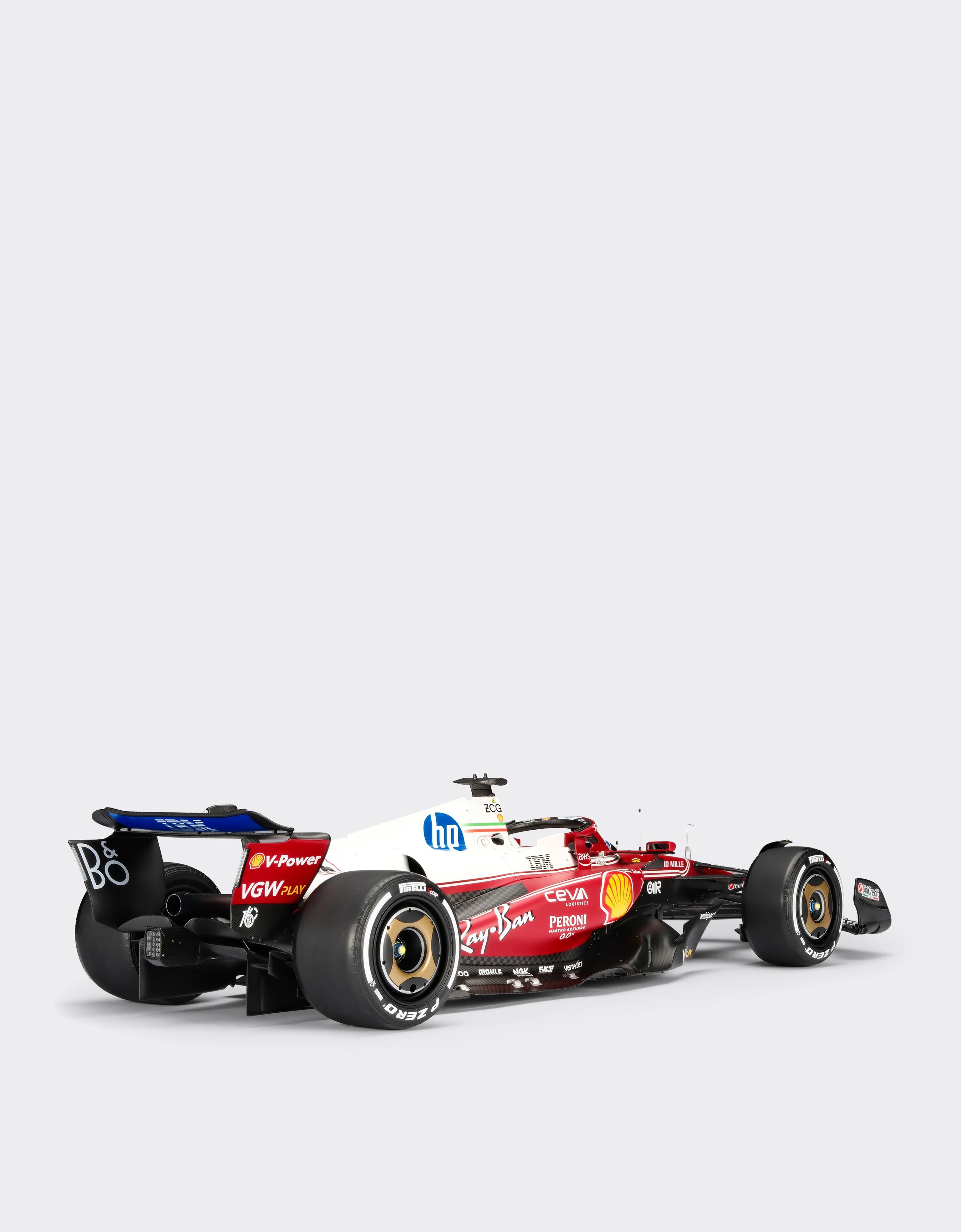 Maquette Ferrari SF-25 Leclerc à l'échelle 1:8