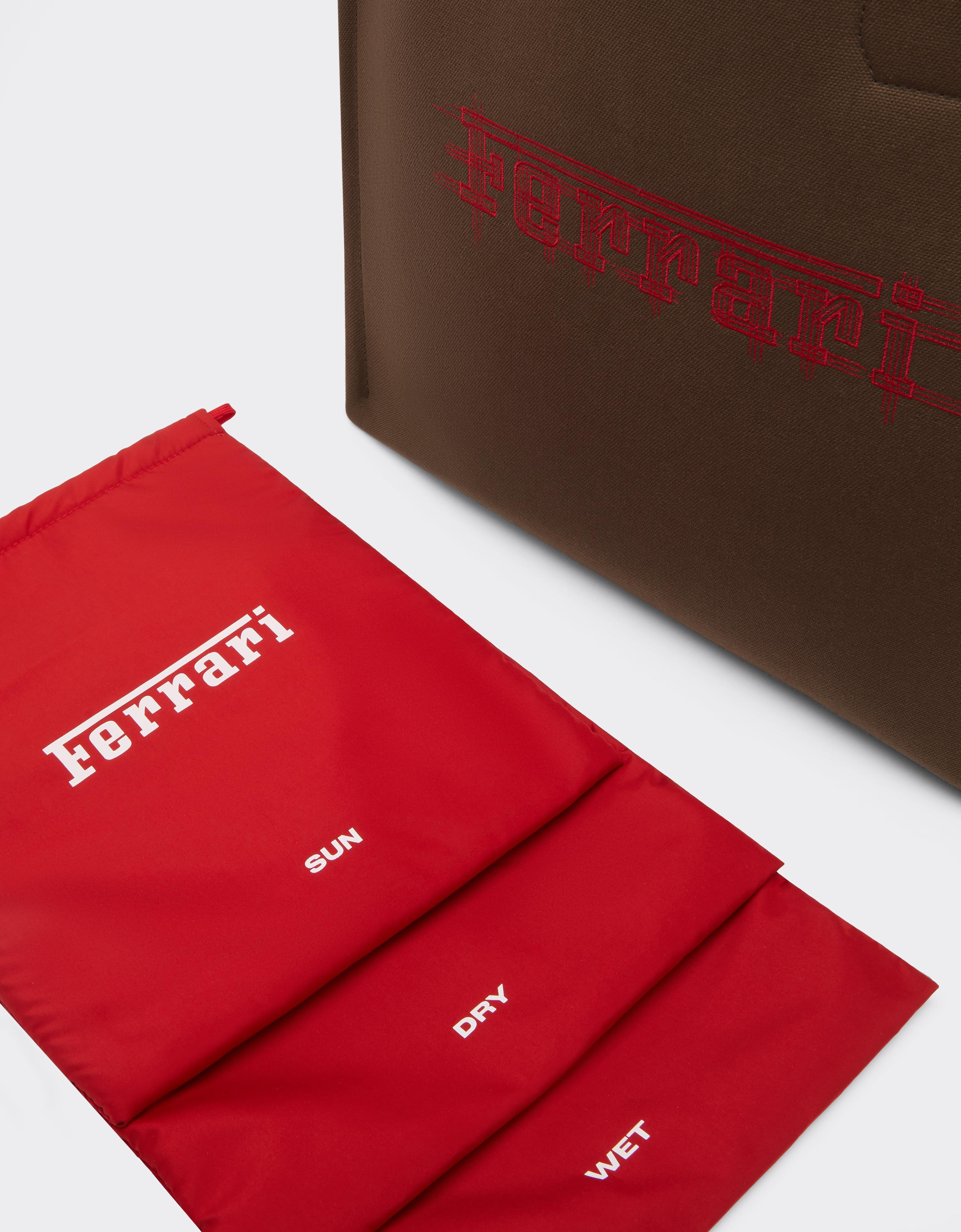Bolso tote Ferrari de lona para el GP de Mónaco 2026