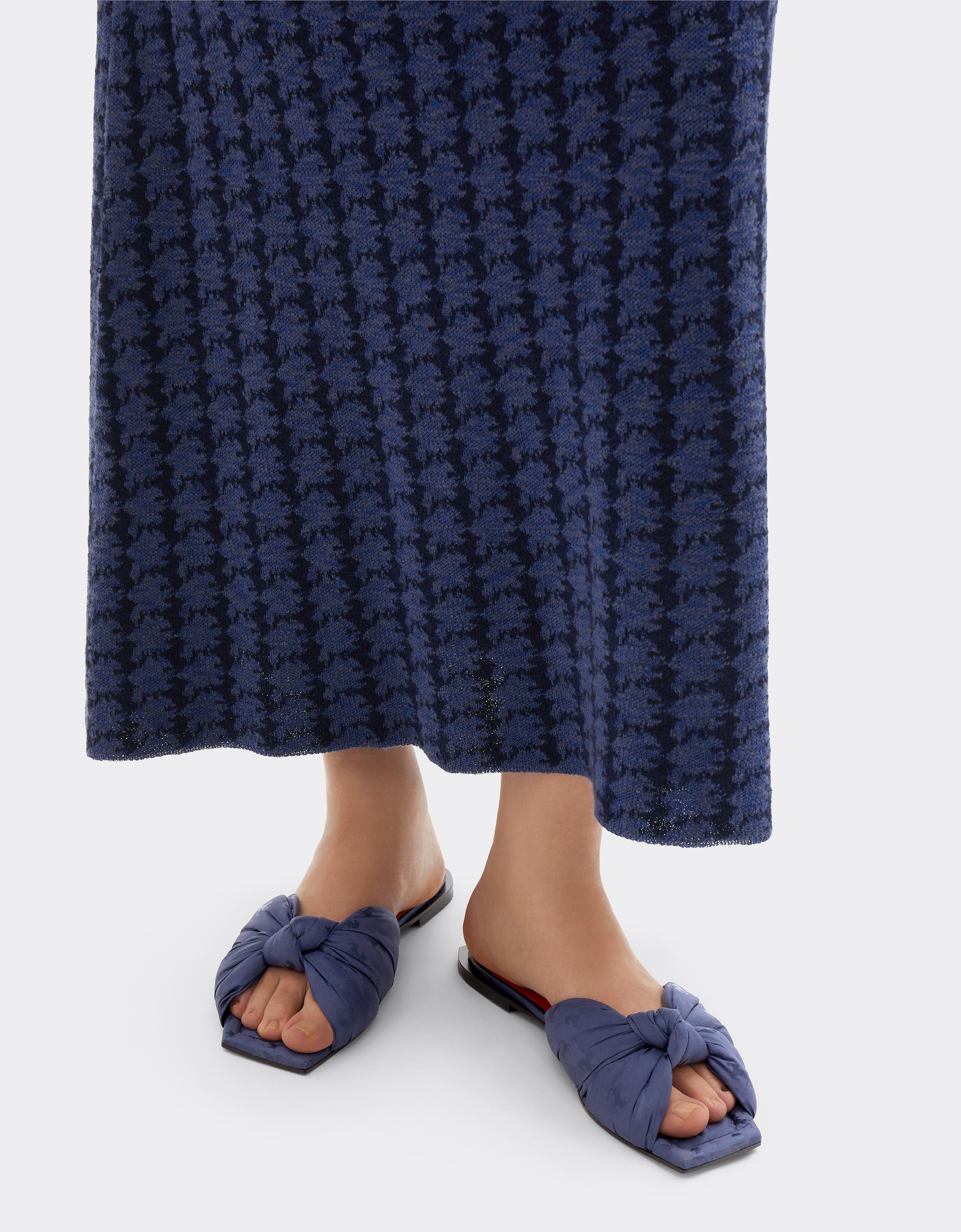 Flat sandal with Prancing Horse motif