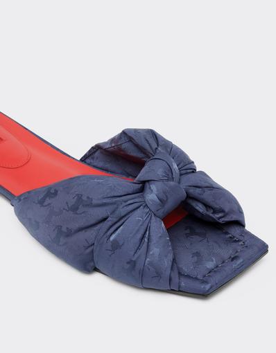Flat sandal with Prancing Horse motif