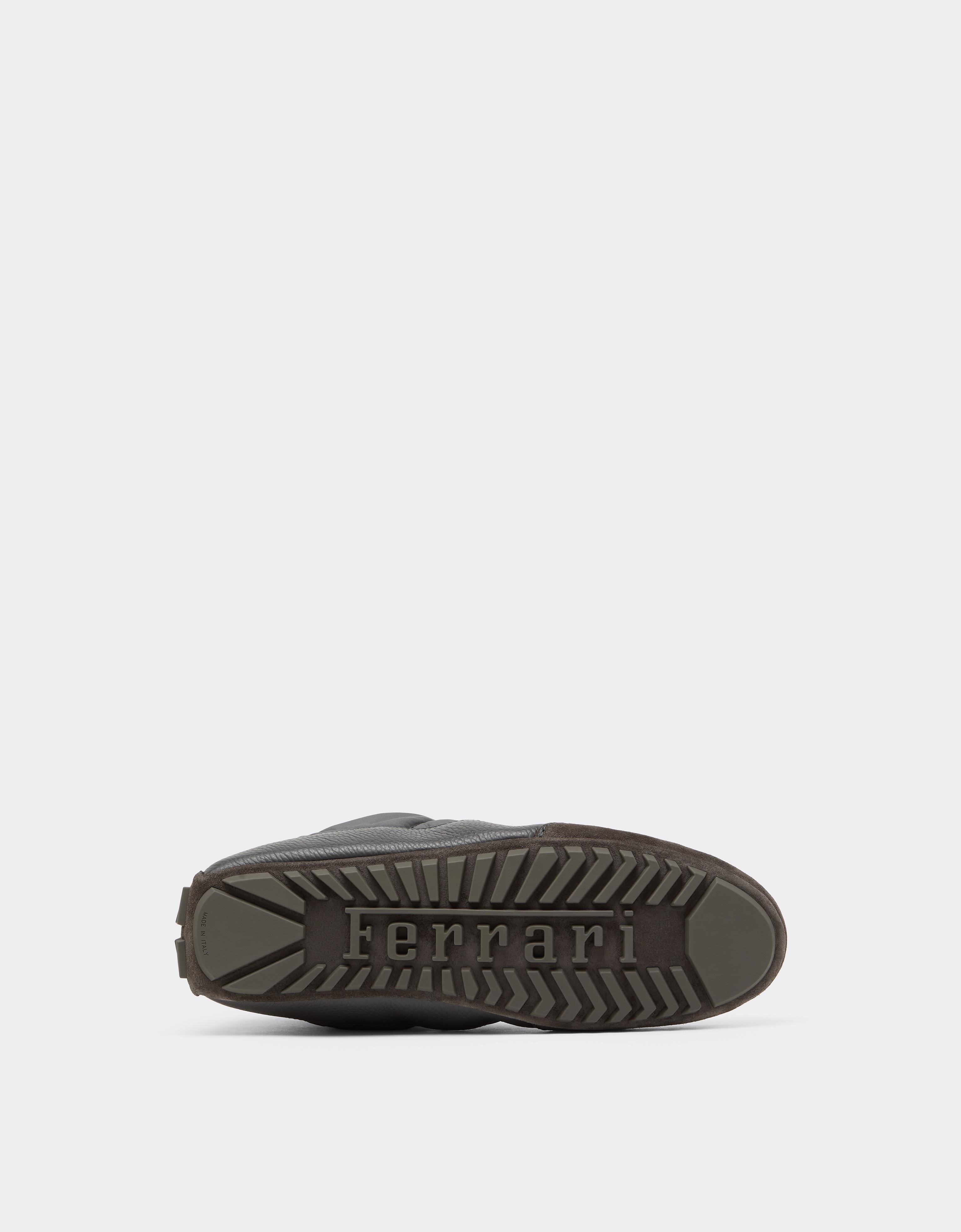 Zapatillas acolchadas de piel y ante