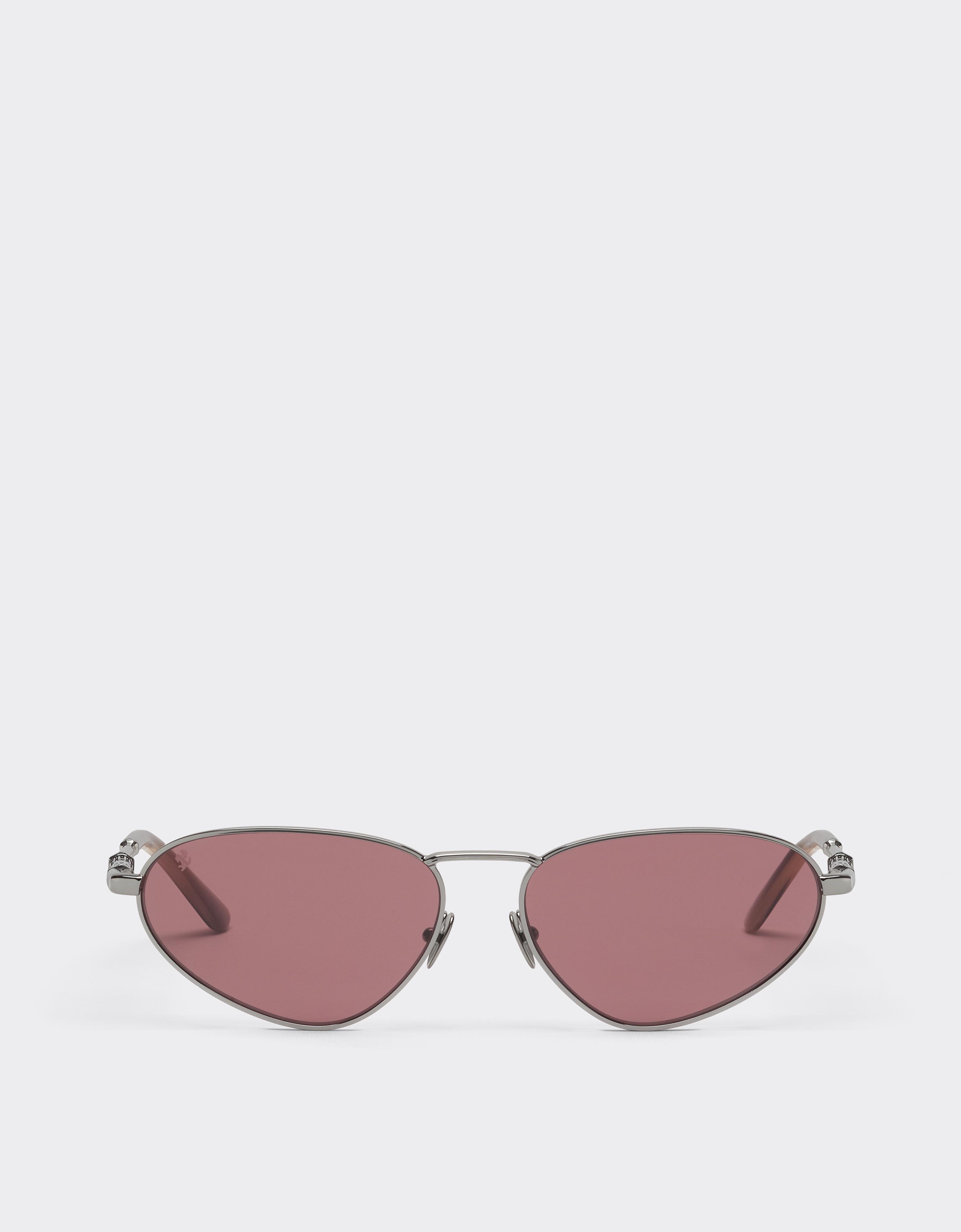 Sunglasses in polished gunmetal metal with exclusive Contrast Pro™ lenses