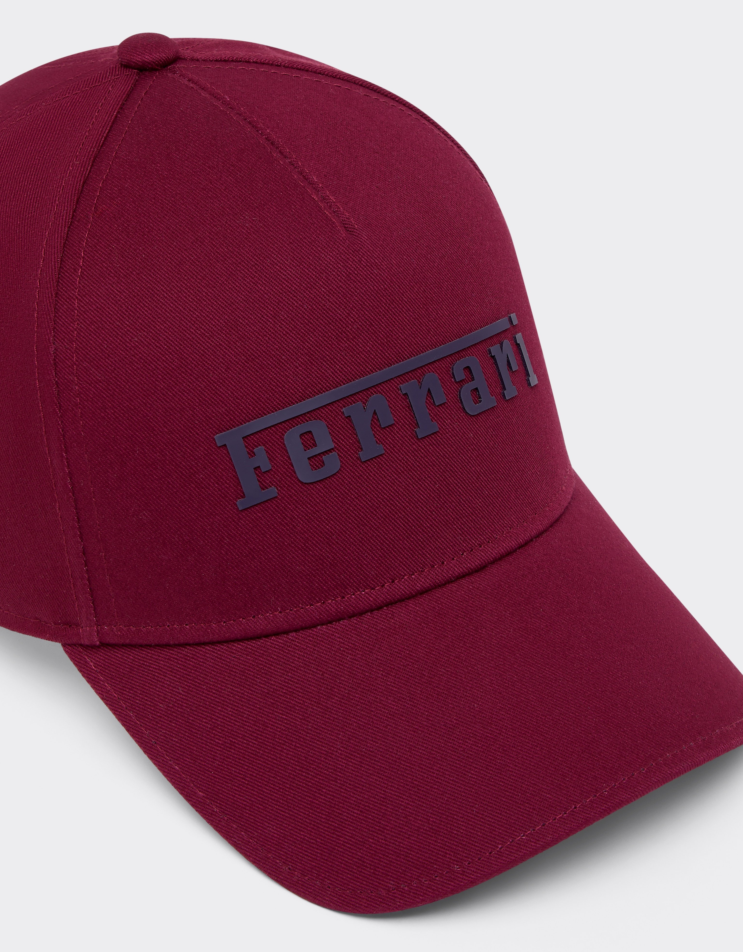 Cotton twill baseball cap with rubberised logo