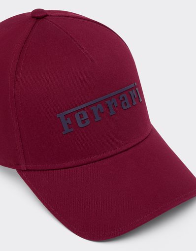 Cotton twill baseball cap with rubberised logo