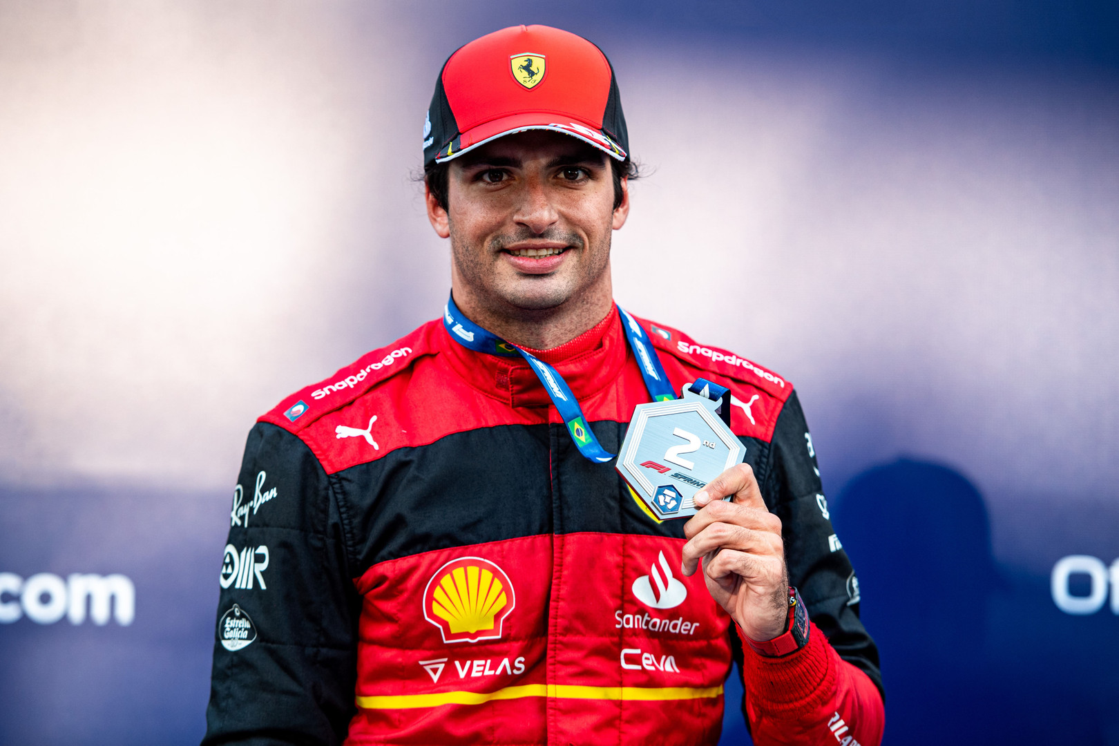 Photos and video: Carlos Sainz with his P2 medal after 2022 Brazil ...