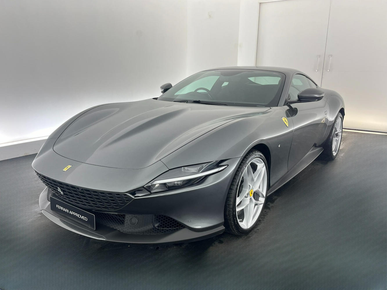 2022 Ferrari Roma | MAKE1M
