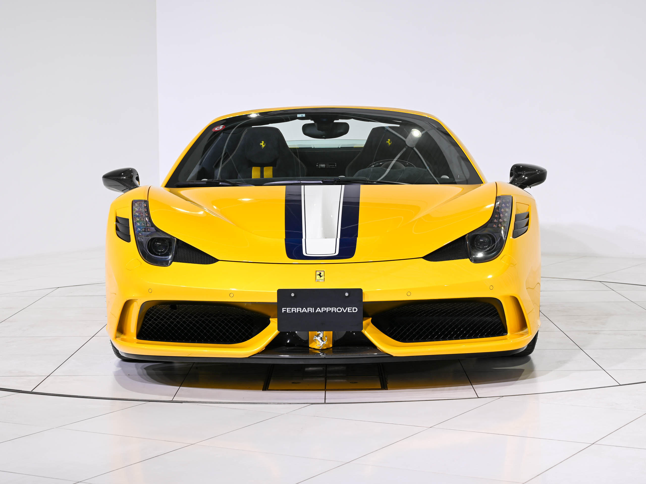 大阪市中央区 日本における中古車458 Speciale A 2015販売についての