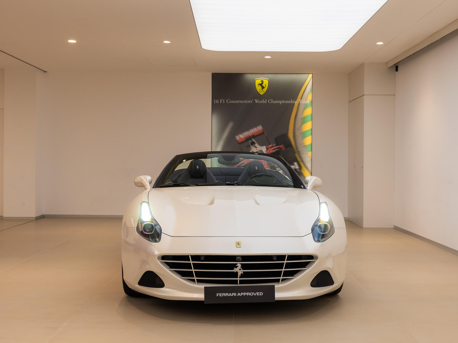  Ferrari California T 
