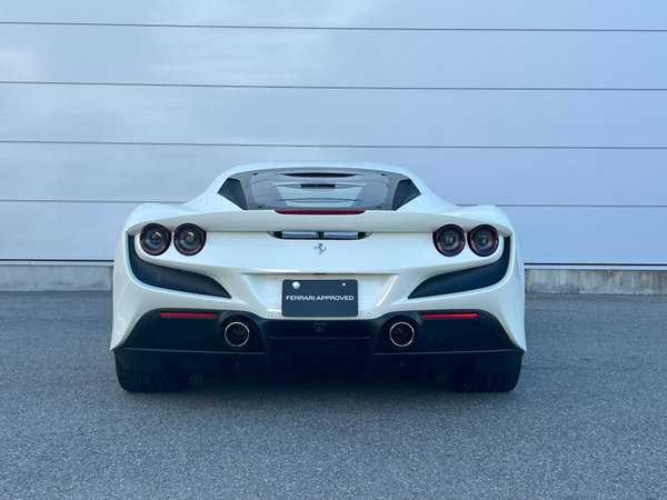 【未使用 美品】Ferrariフェラーリowners EMILIAROMAGNA Higashinada-ku Kobe-shi Japan で販売中のフェラーリ中古車 | 正規