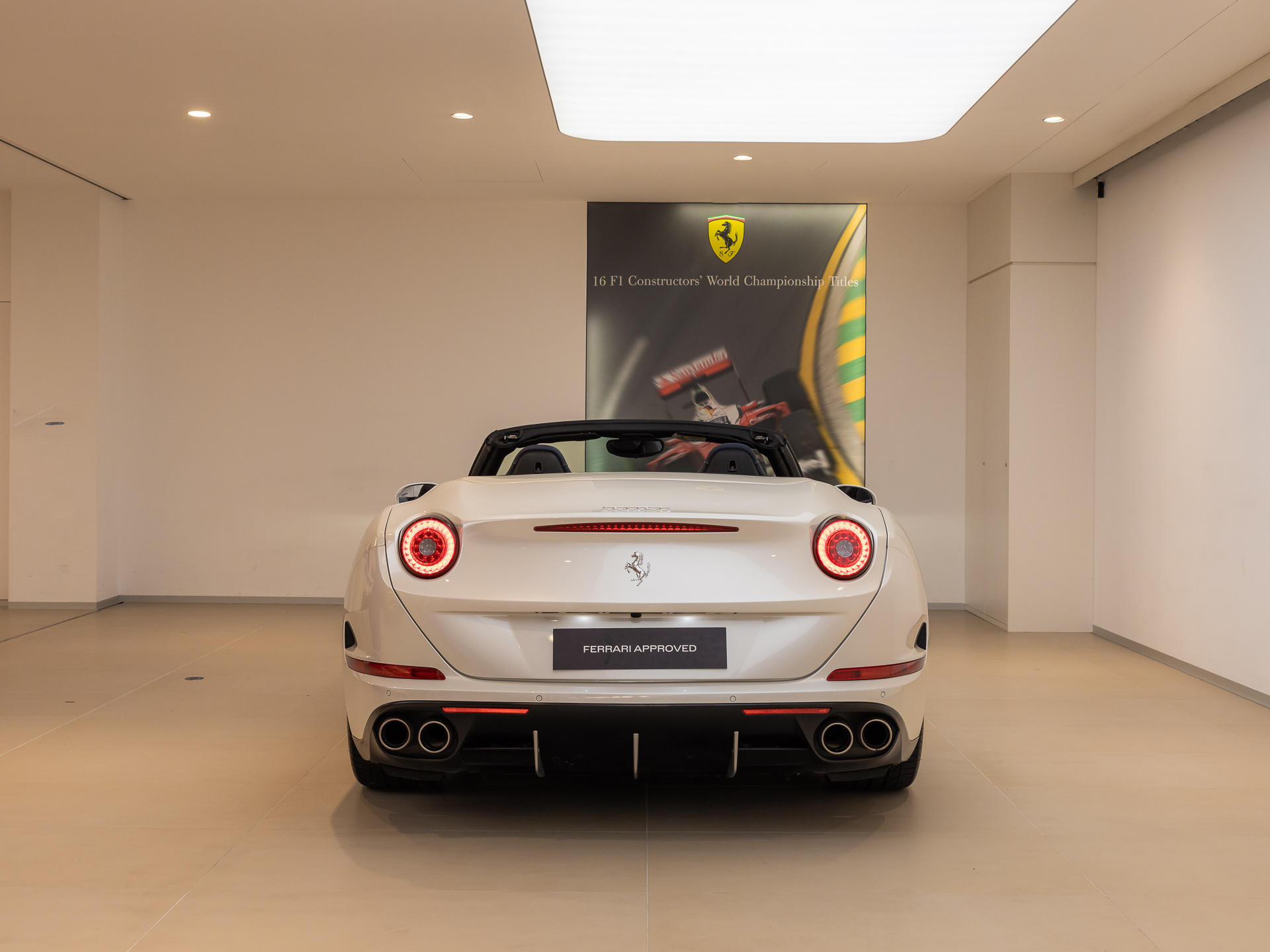  Ferrari California T 
