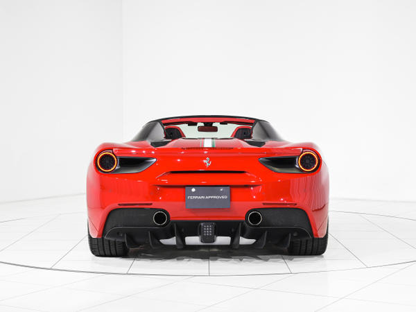 法拉利审核认证易手车FF 在您附近的日本出售| Ferrari.com