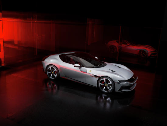 フェラーリ スクーデリア Ferrari 12Cilindri 販売の Rosso Scuderia | Ferrari Dealer