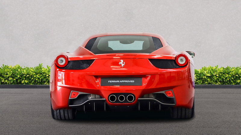 イギリスで販売中の最寄りのフェラーリ認定中古車 458 Italia