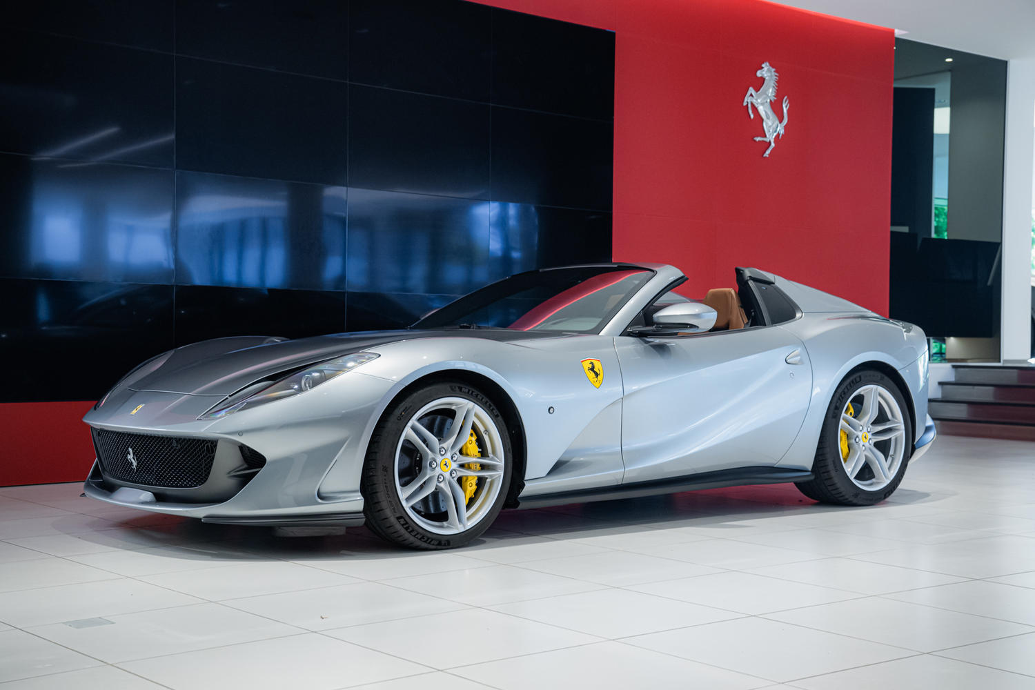 が大特価！ 2023 812 GTS for Sale in Hilversum Netherlands | Ferrari Approved アクセサリー
