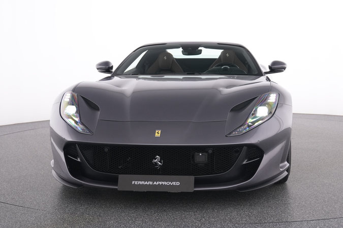 ドイツで販売中の最寄りのフェラーリ認定中古車 | Ferrari.com