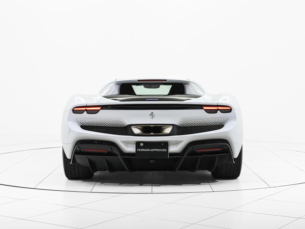 日本で販売中の最寄りのフェラーリ認定中古車 GTC4Lusso | Ferrari.com