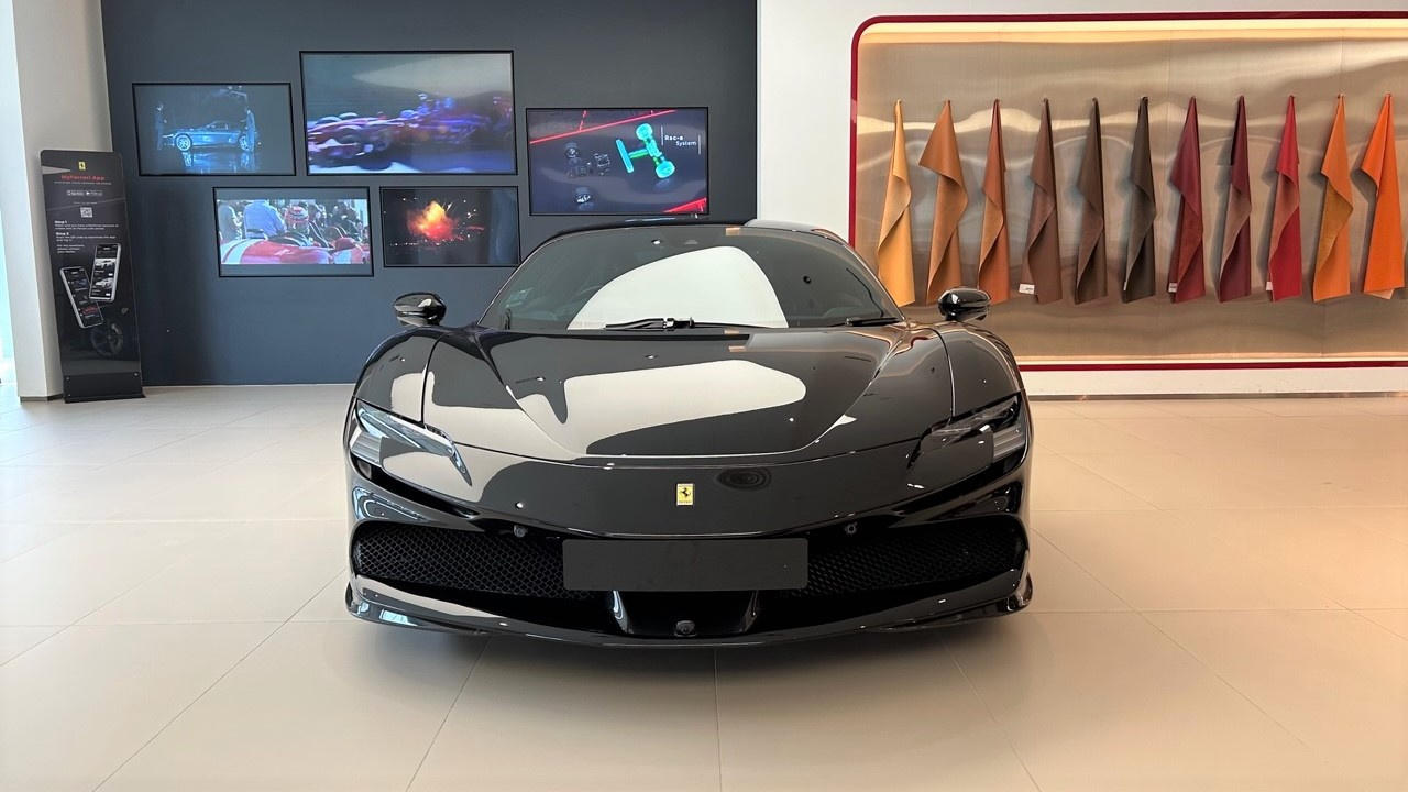 在Singapore Singapore出售2022 SF90 Stradale 易手车| 法拉利认证