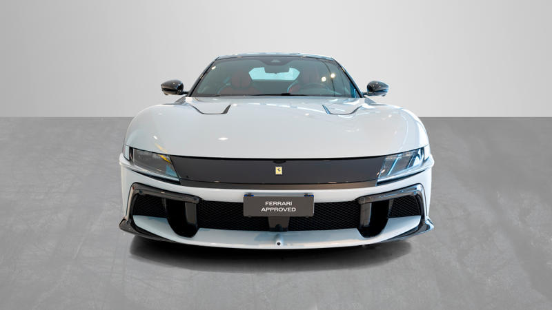 イタリアで販売中の最寄りのフェラーリ認定中古車 Ferrari 12Cilindri