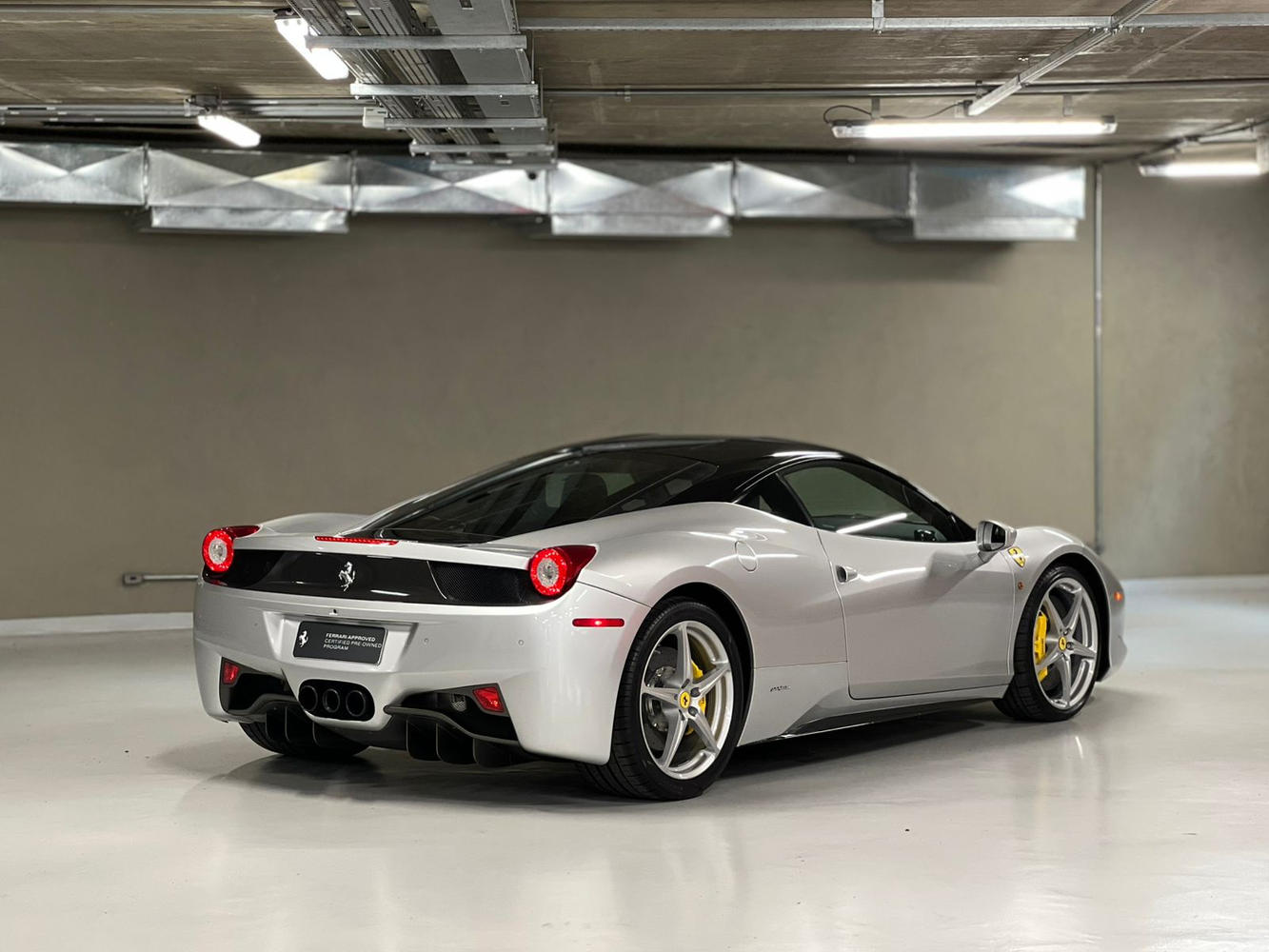 São Pauloにおける中古車458 Italia 2015販売についての詳細 São Pauloにおける中古車458 Italia 2015販売についての詳細