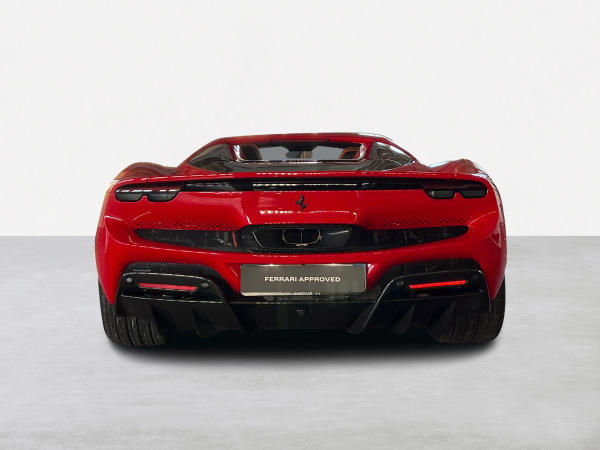 Romaで販売中の最寄りのフェラーリ認定中古車 | Ferrari.com