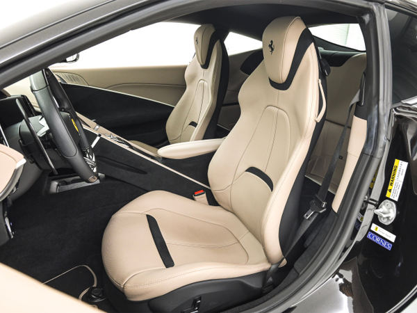 日本で販売中の最寄りのフェラーリ認定中古車 Ferrari Roma | Ferrari.com