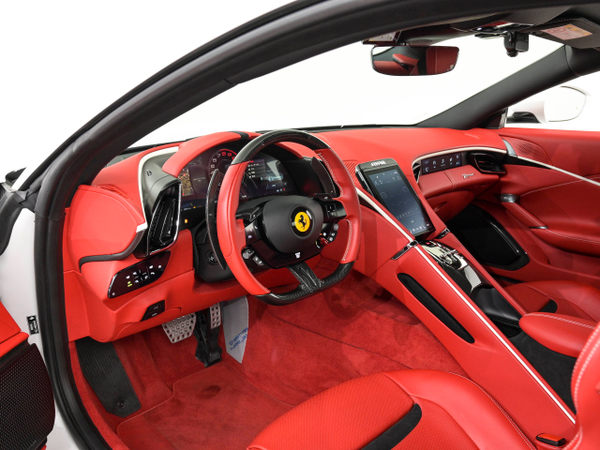 日本で販売中の最寄りのフェラーリ認定中古車 Ferrari Roma | Ferrari.com