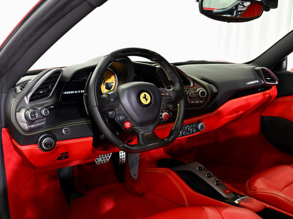 日本で販売中の最寄りのフェラーリ認定中古車 | Ferrari.com