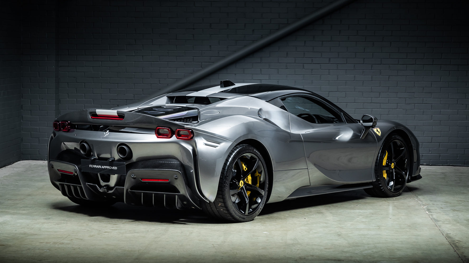 2020 SF90 Stradale Usata in vendita a Swindon Wiltshire