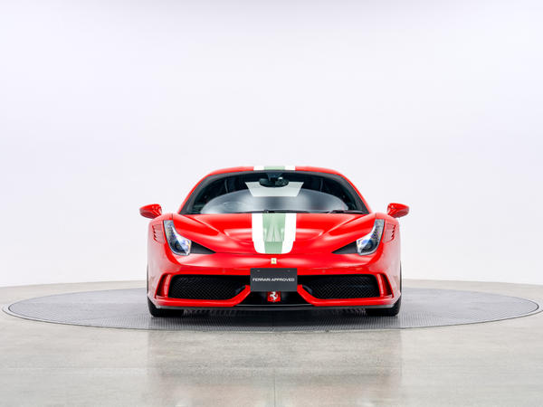 日本で販売中の最寄りのフェラーリ認定中古車 LaFerrari