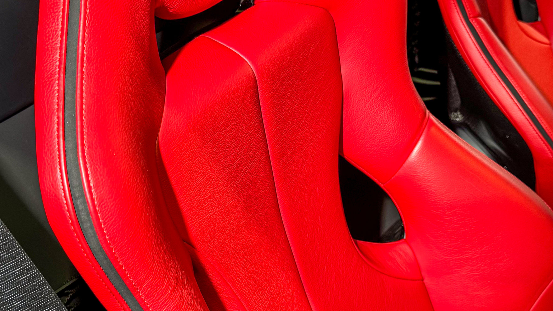 Ferrari red deals seats