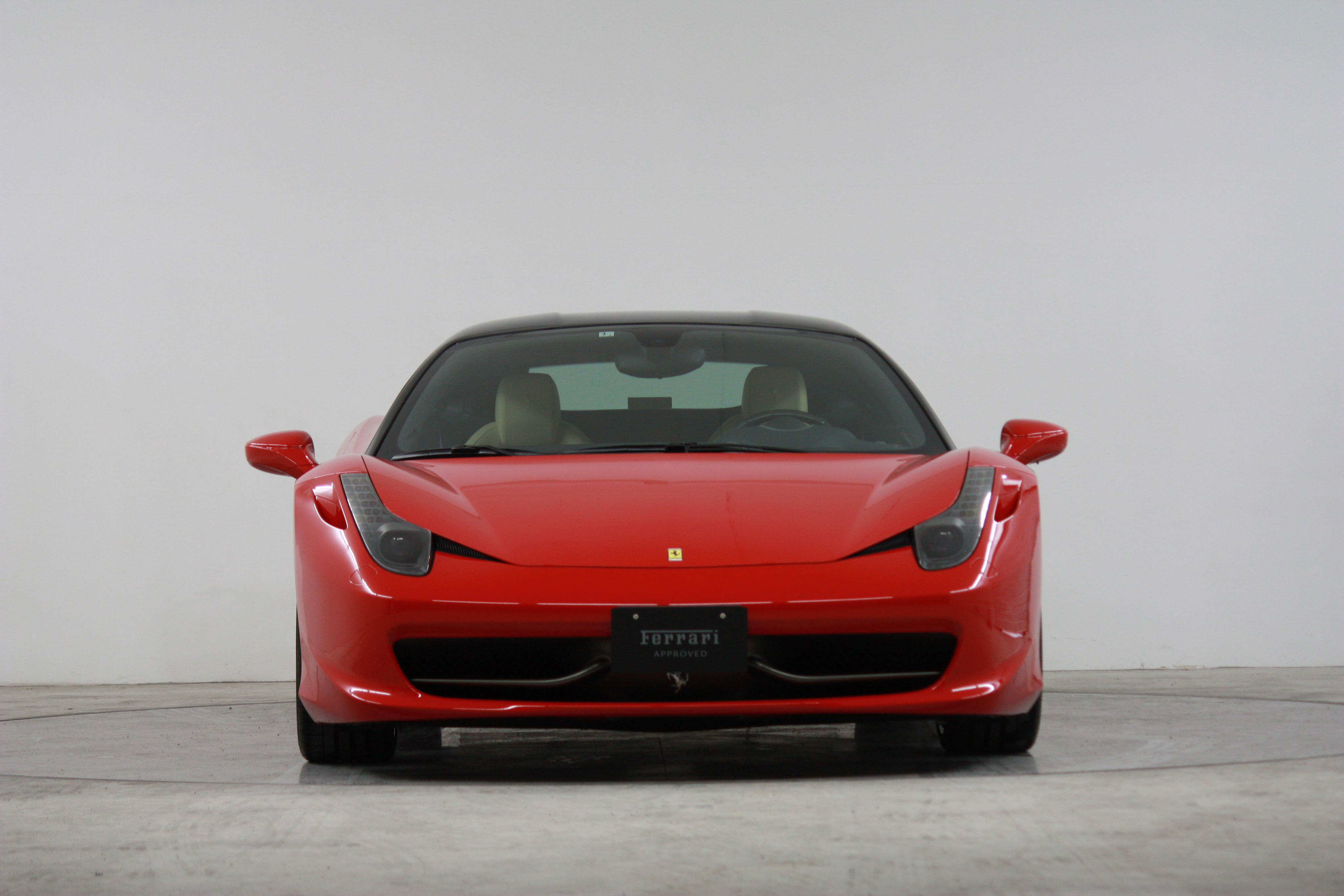【中古】 白い残像 フェラーリ 458イタリア ホワイト（白） 中古車情報｜中古車一覧