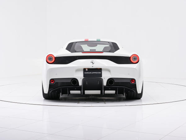 東京都、新宿区における中古車458 Speciale 2015販売についての