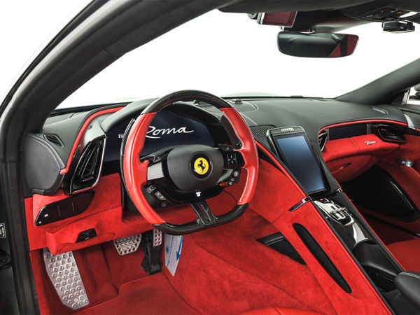 日本で販売中の最寄りのフェラーリ認定中古車 Ferrari Roma | Ferrari.com