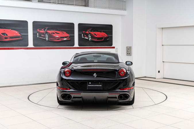 Used-2010-Ferrari-California-